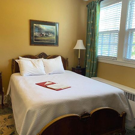 Historic Rosemont Manor Hotel Berryville Buitenkant foto