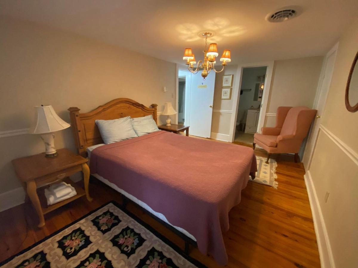 Historic Rosemont Manor Hotel Berryville Buitenkant foto