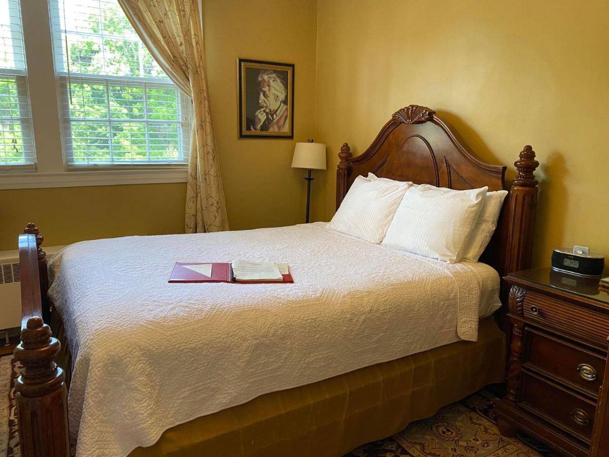 Historic Rosemont Manor Hotel Berryville Buitenkant foto